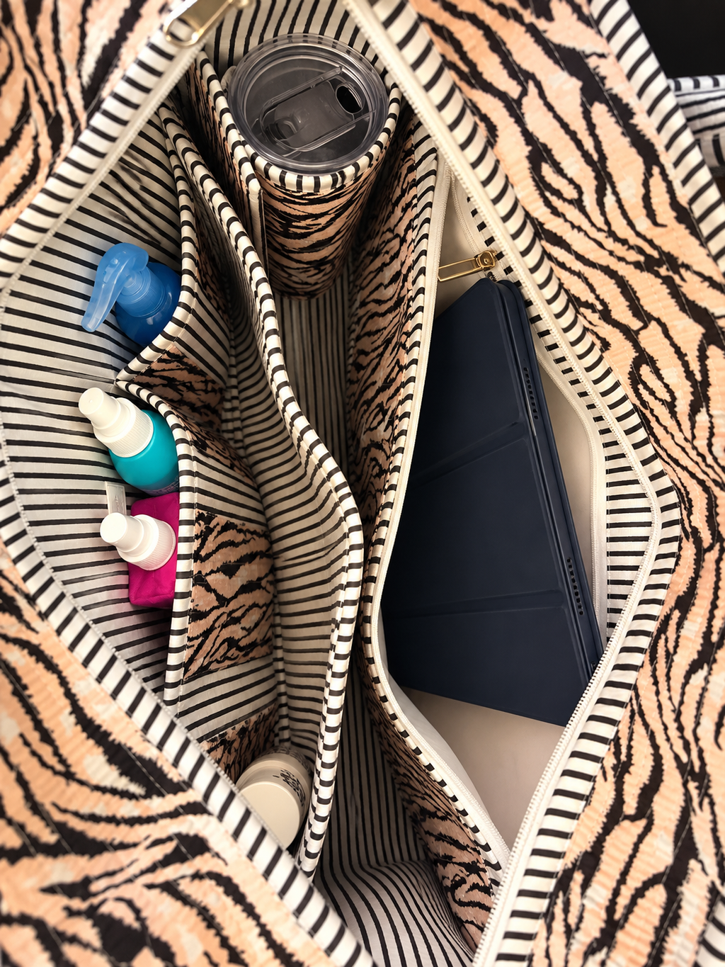 Maxi Compartment Tote - Zebra Print