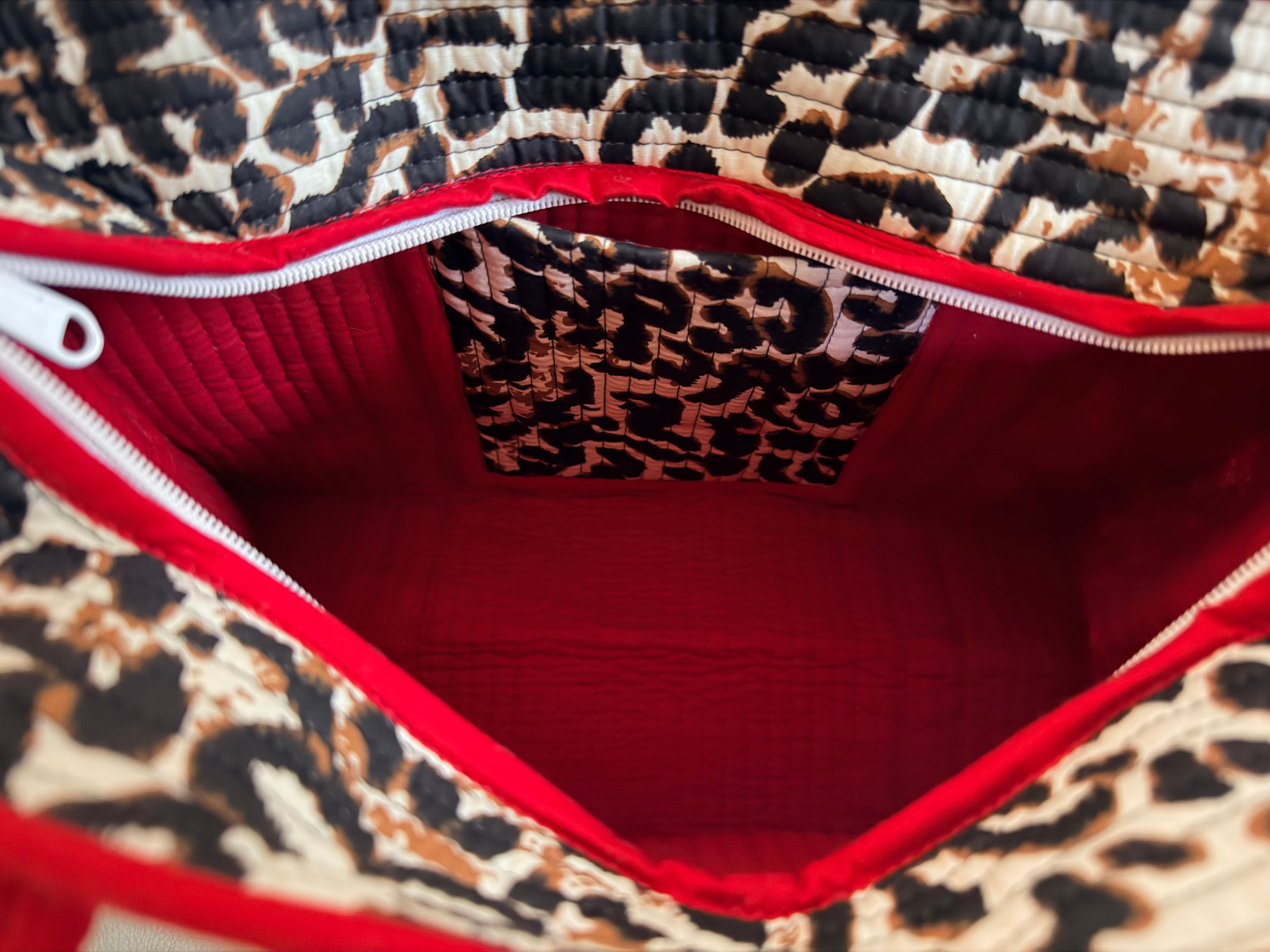 🍒🐆 Wild Cherry Tote ❤️